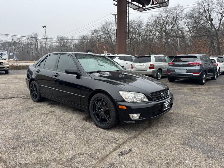2002 LEXUS IS for sale in CALUMET CITY