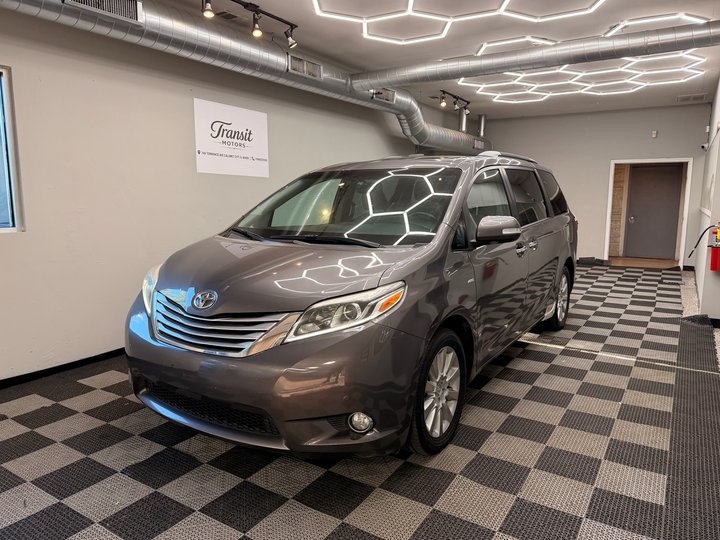2016 TOYOTA SIENNA for sale in CALUMET CITY