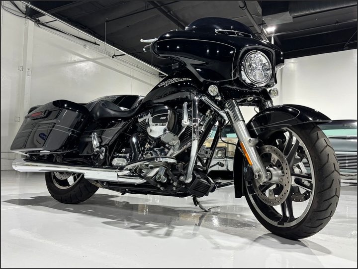 N / A, 2016 HARLEY-DAVIDSON FLHXS Image 