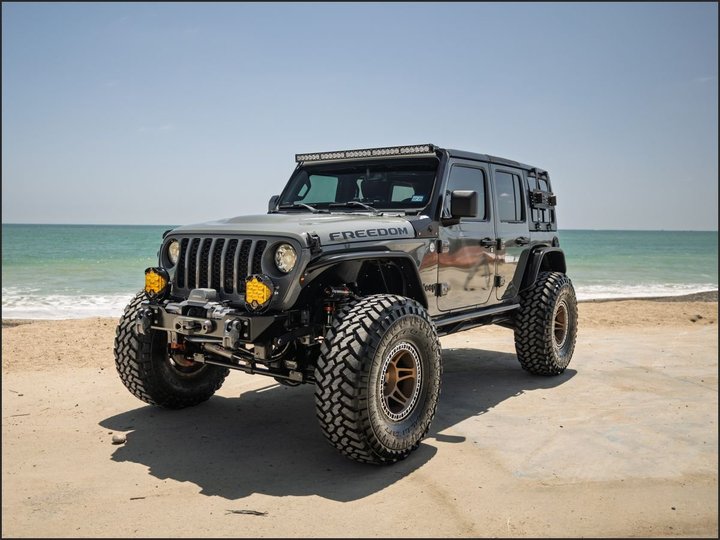 GRAY, 2020 JEEP WRANGLER UNLIMITED Image 