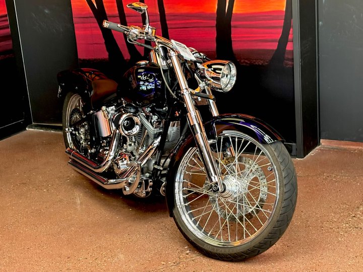 2004 HARLEY-DAVIDSON FXST for sale in THOUSAND OAKS