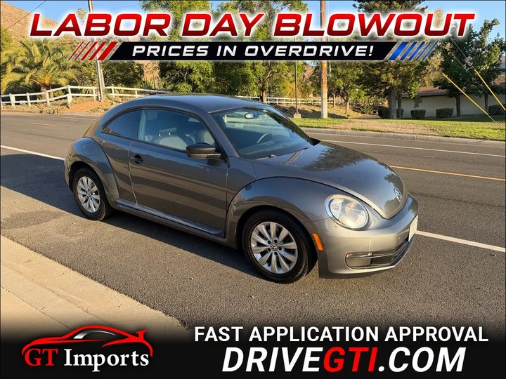 2013 VOLKSWAGEN BEETLE for sale in BLOOMINGTON