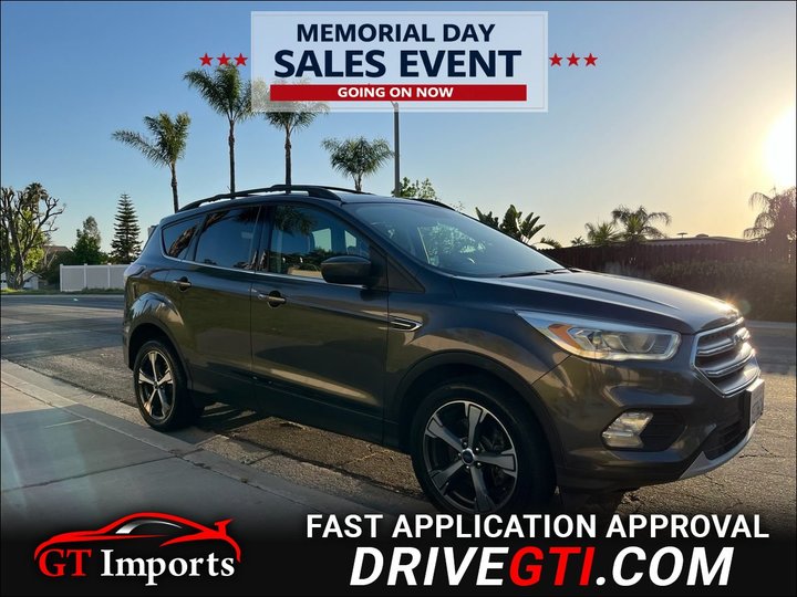 2017 FORD ESCAPE for sale in BLOOMINGTON