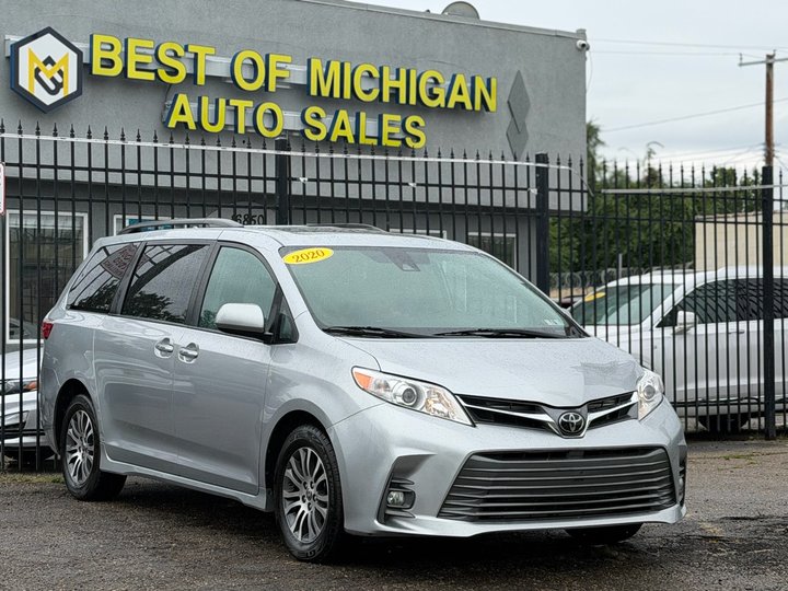 2020 TOYOTA SIENNA for sale in DETROIT
