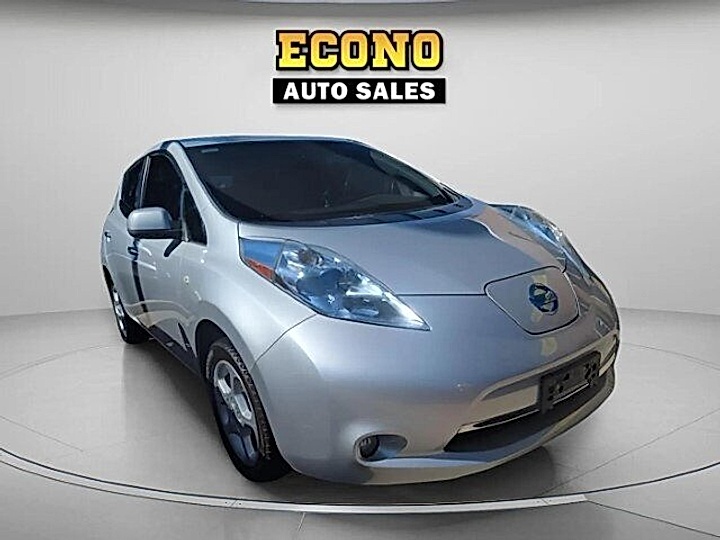 2011 Nissan LEAF SL