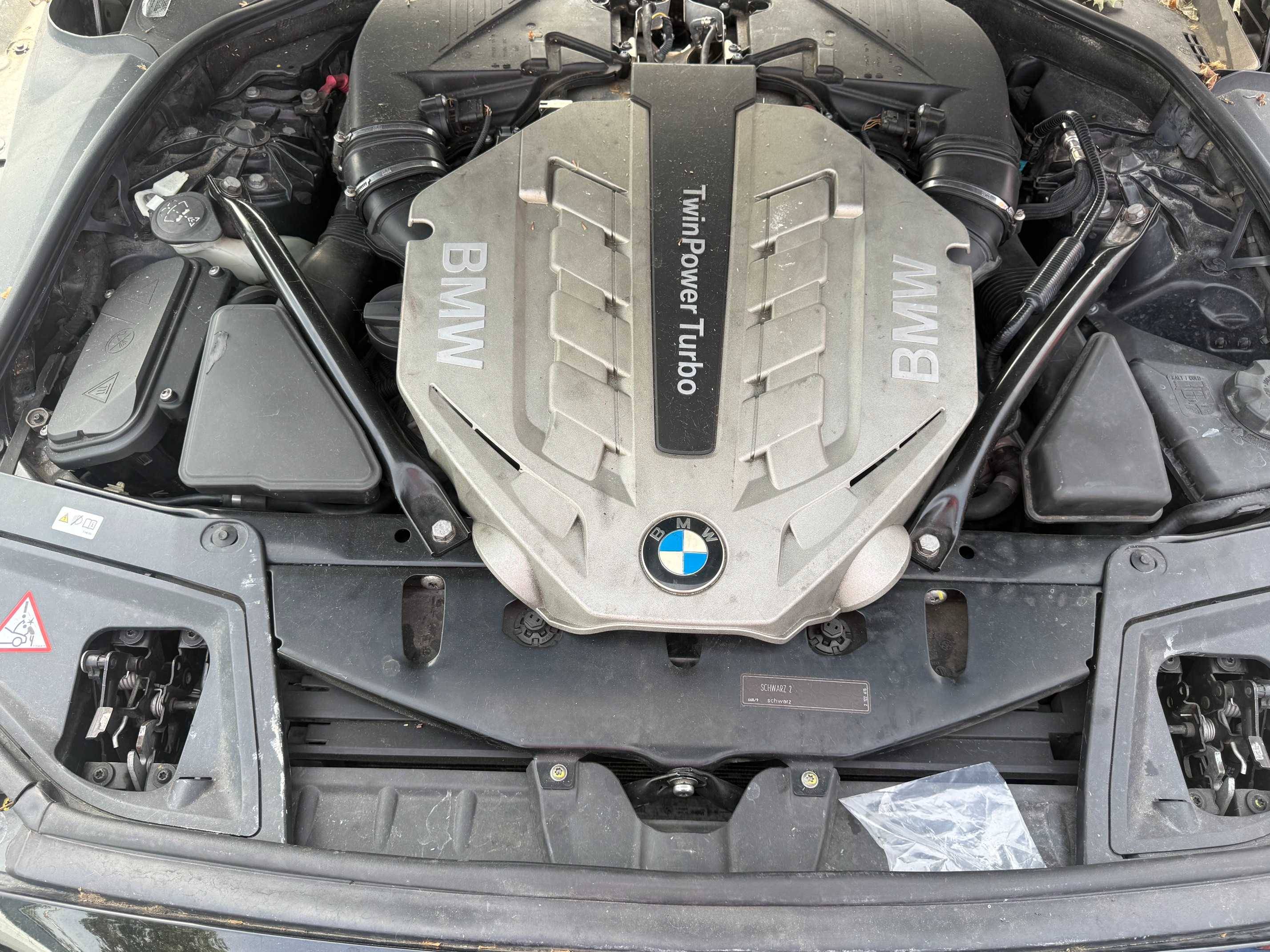 2011 BMW 5 Series 550i - Photo 7