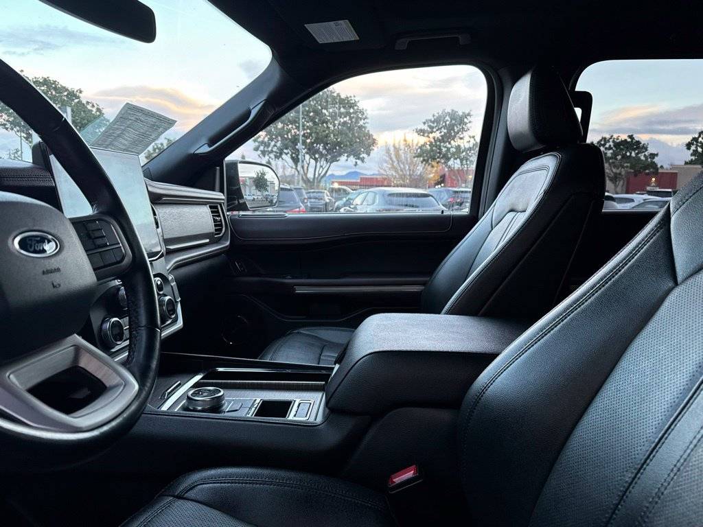 2023 Ford Expedition Limited - Photo 13
