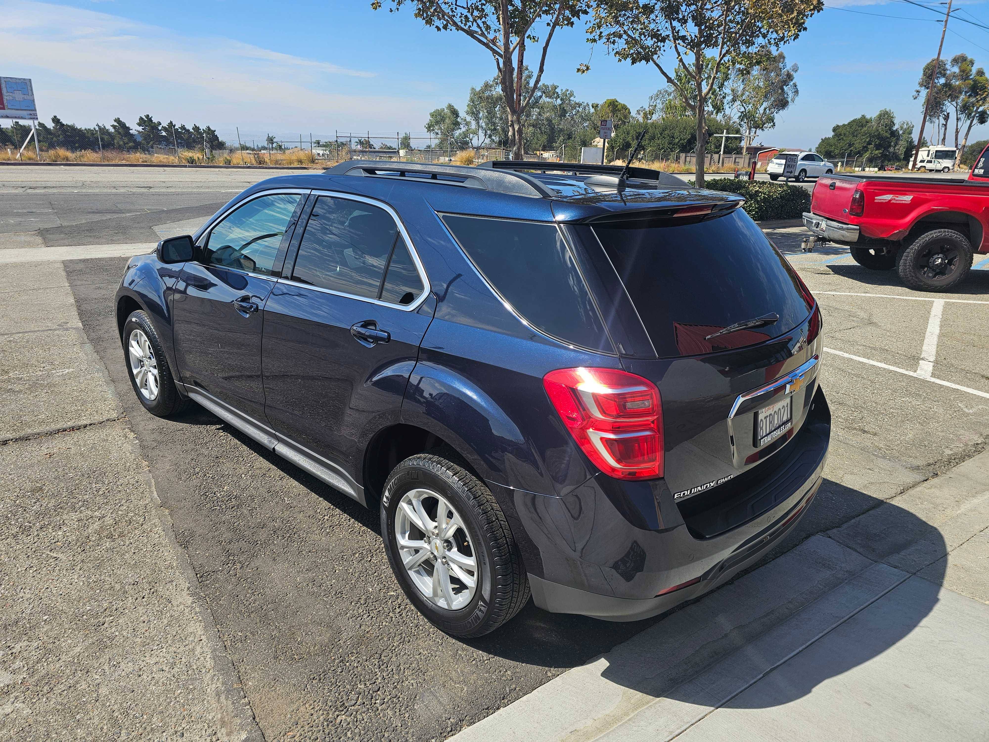 2017 Chevrolet Equinox LT - Photo 8