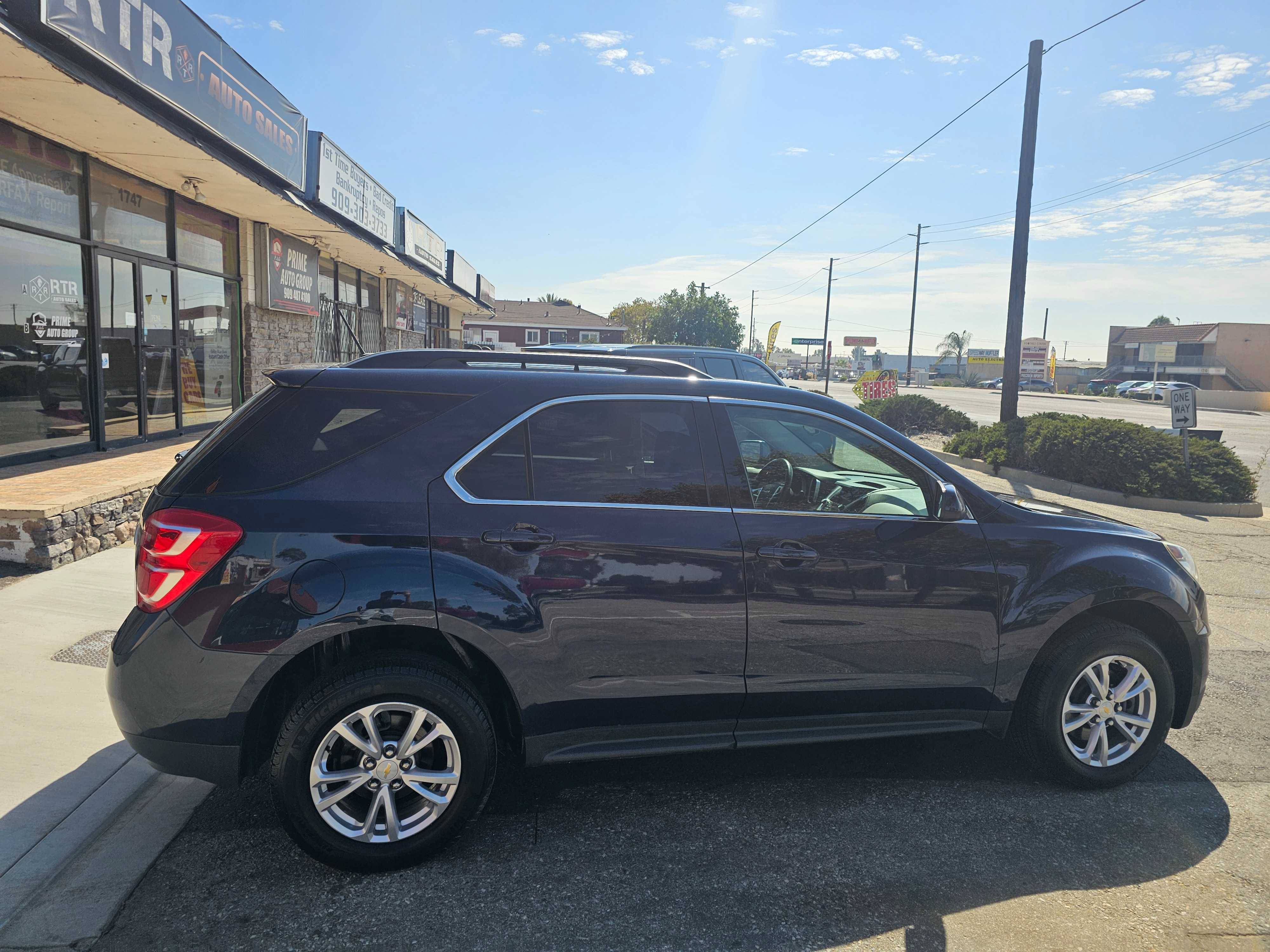 2017 Chevrolet Equinox LT - Photo 14