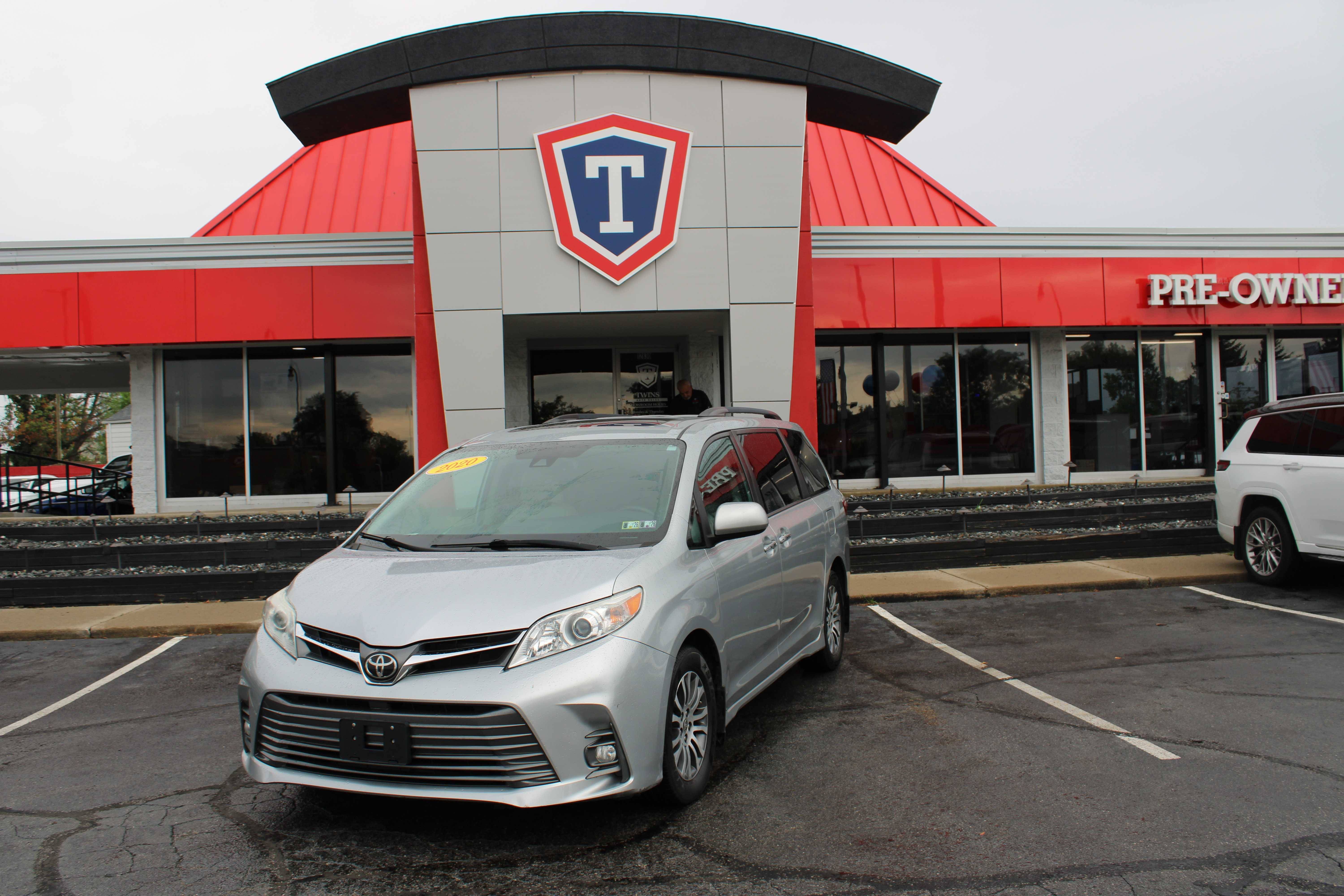 2020 Toyota Sienna XLE