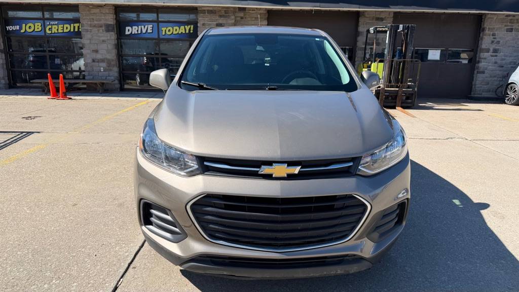2022 Chevrolet Trax LS - Photo 8