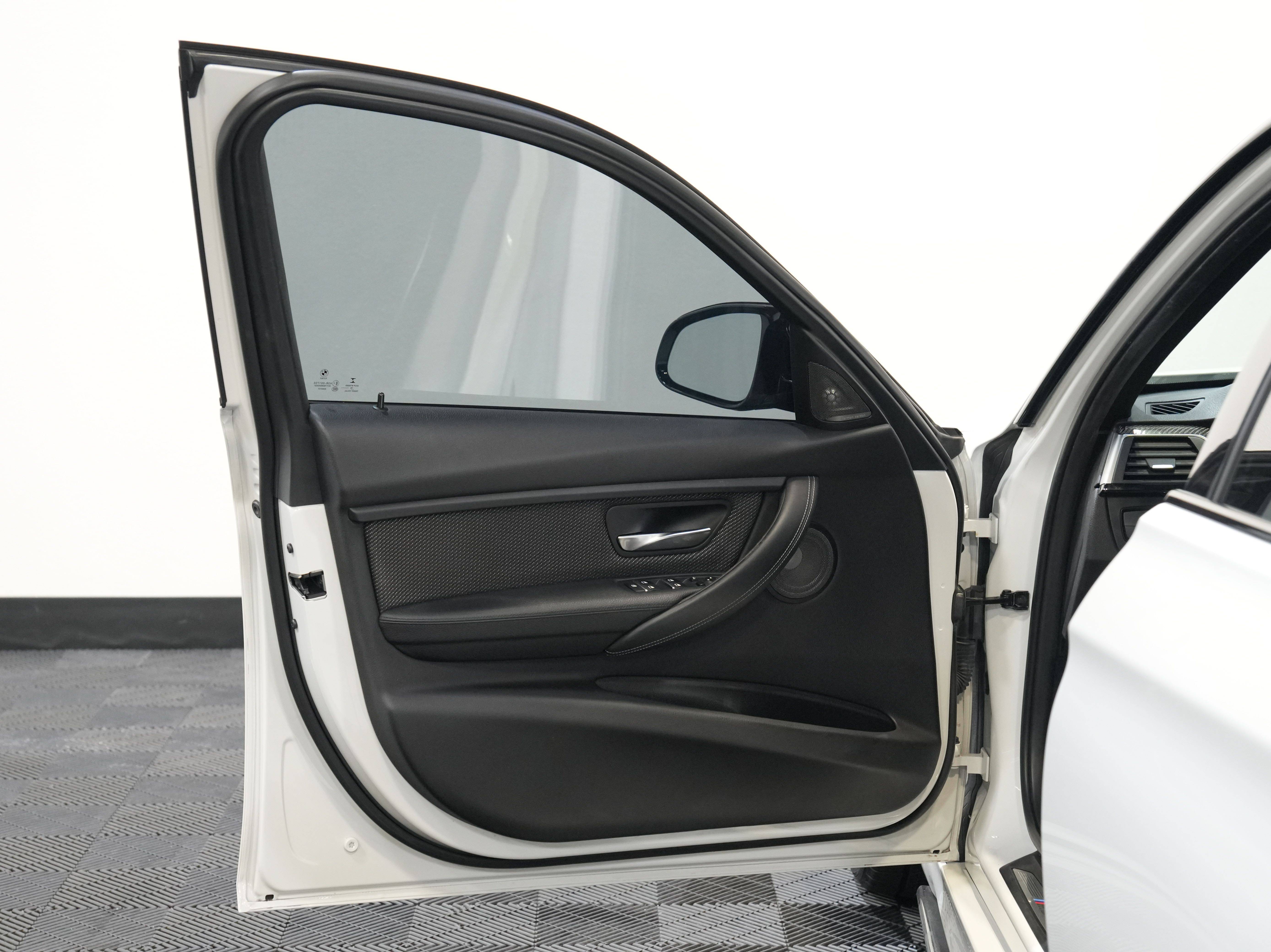 2017 BMW M3 Sedan Base - Photo 22