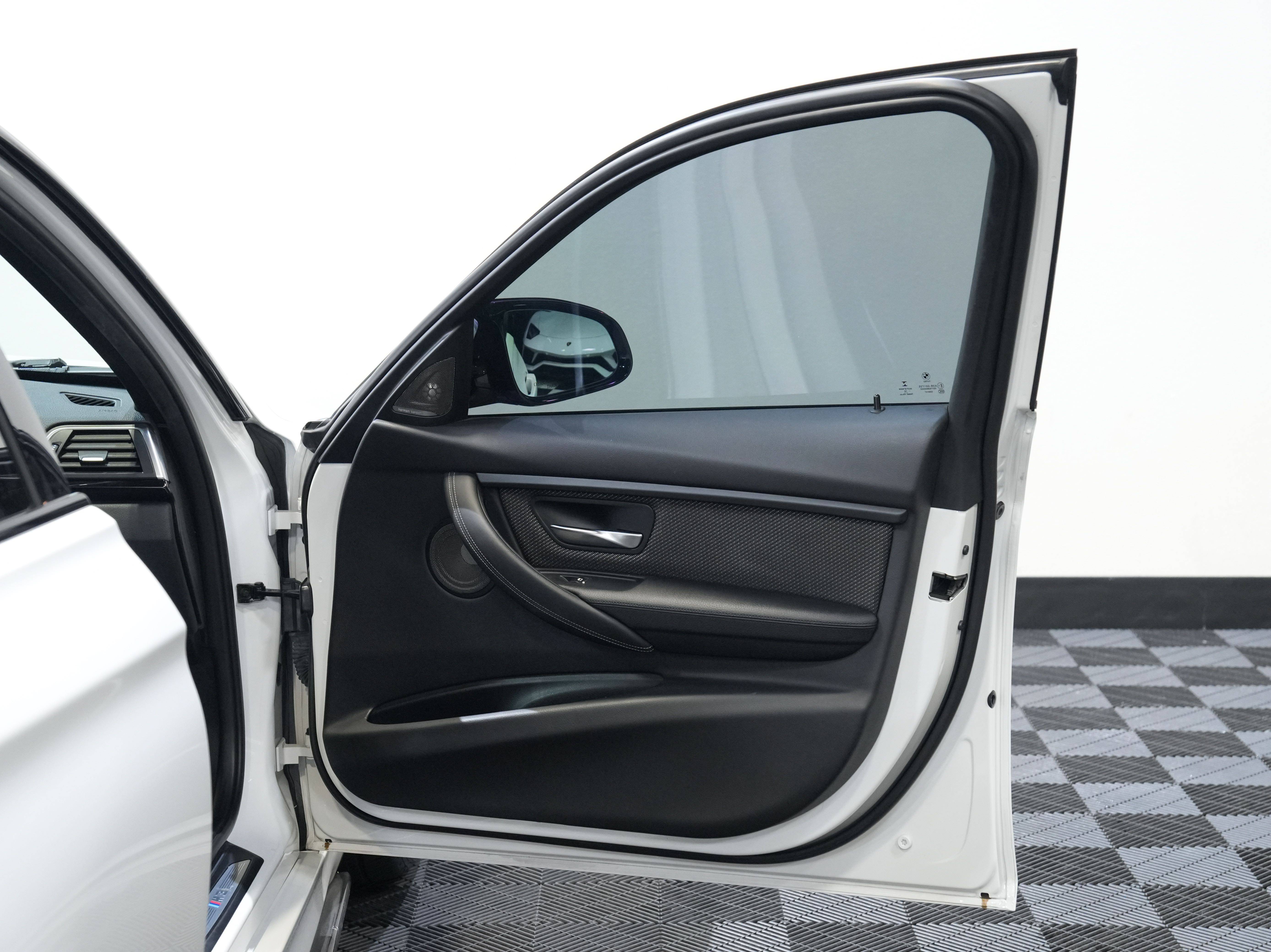 2017 BMW M3 Sedan Base - Photo 24