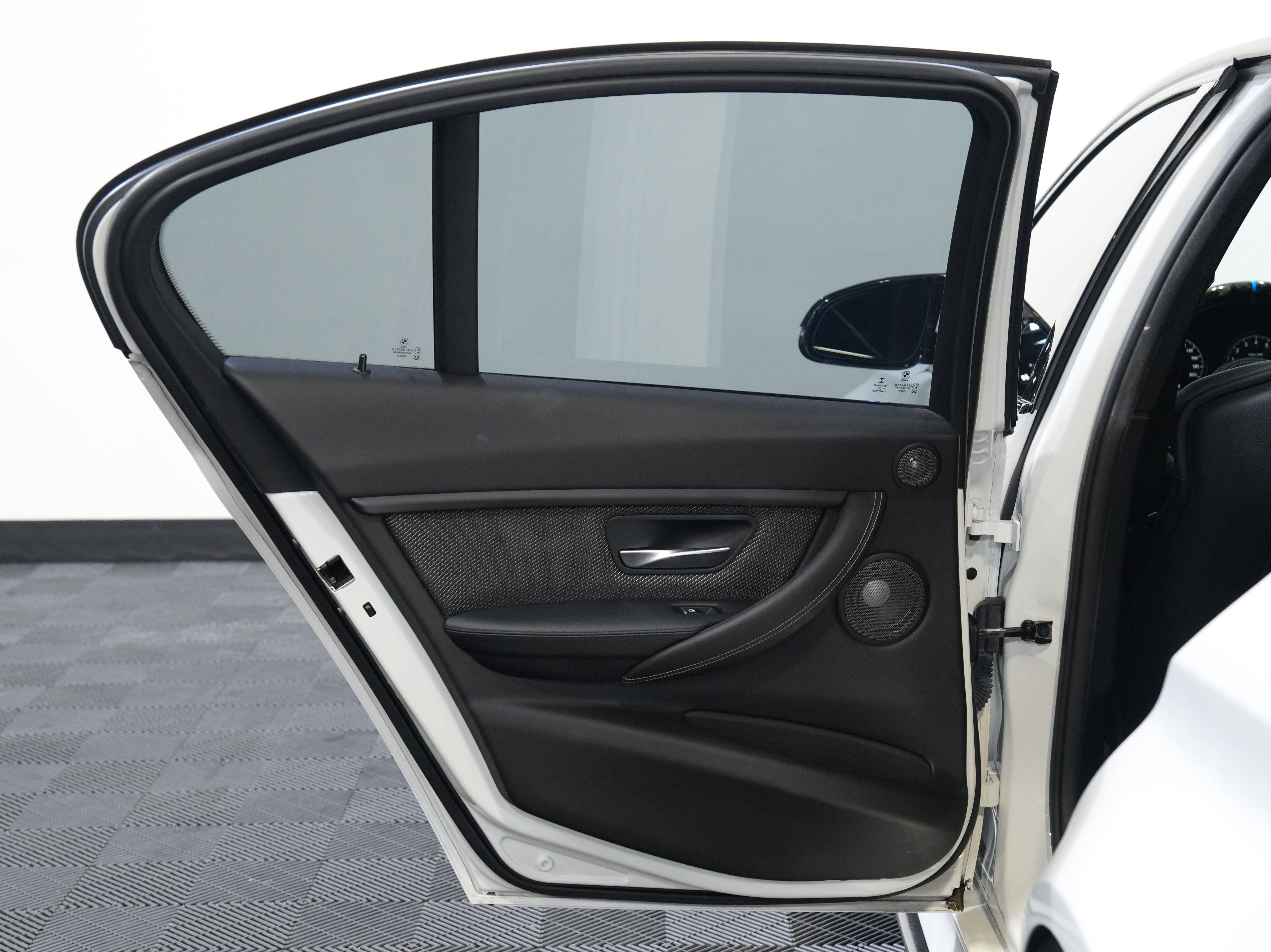 2017 BMW M3 Sedan Base - Photo 26