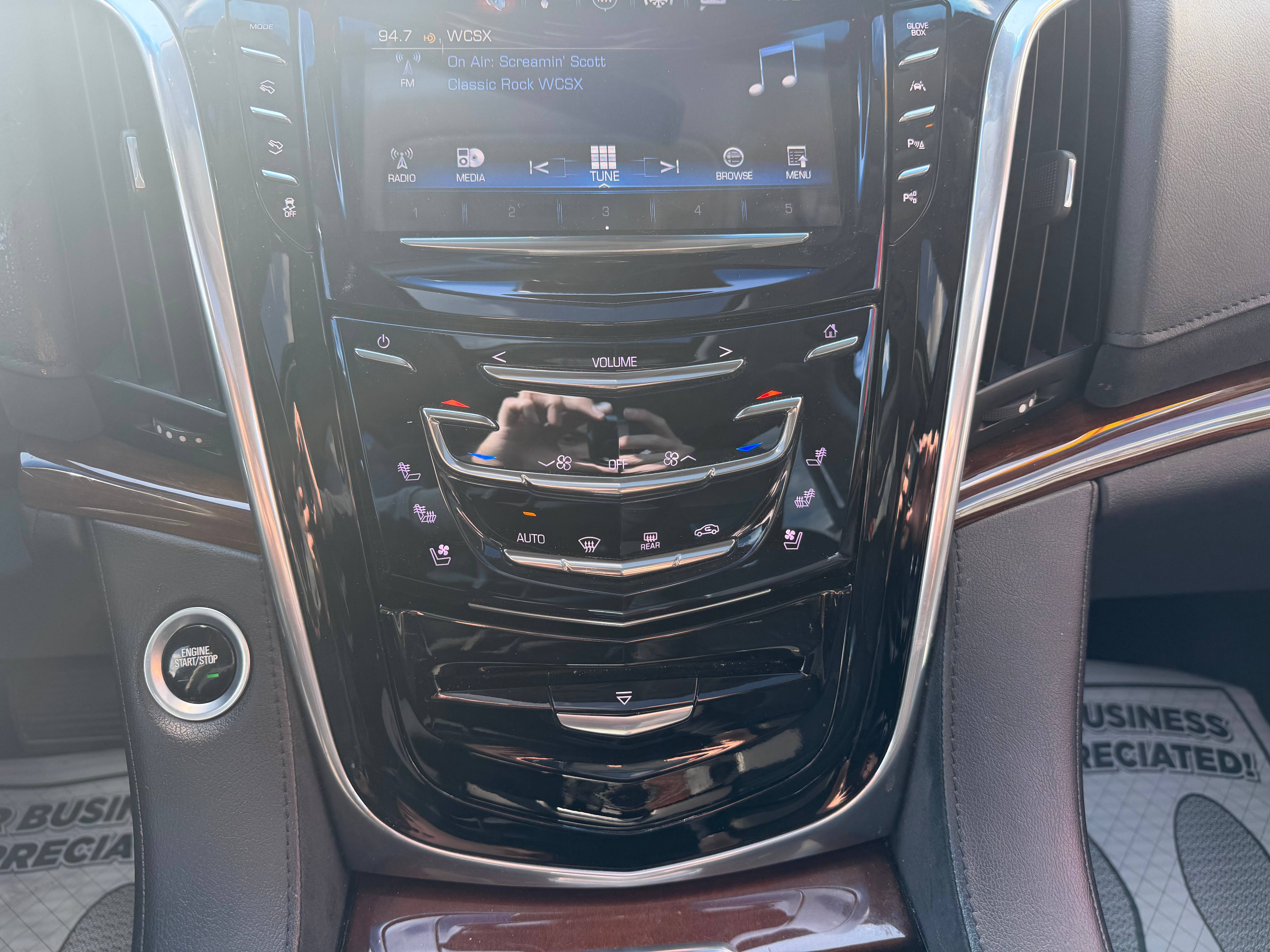 2019 Cadillac Escalade Luxury - Photo 16