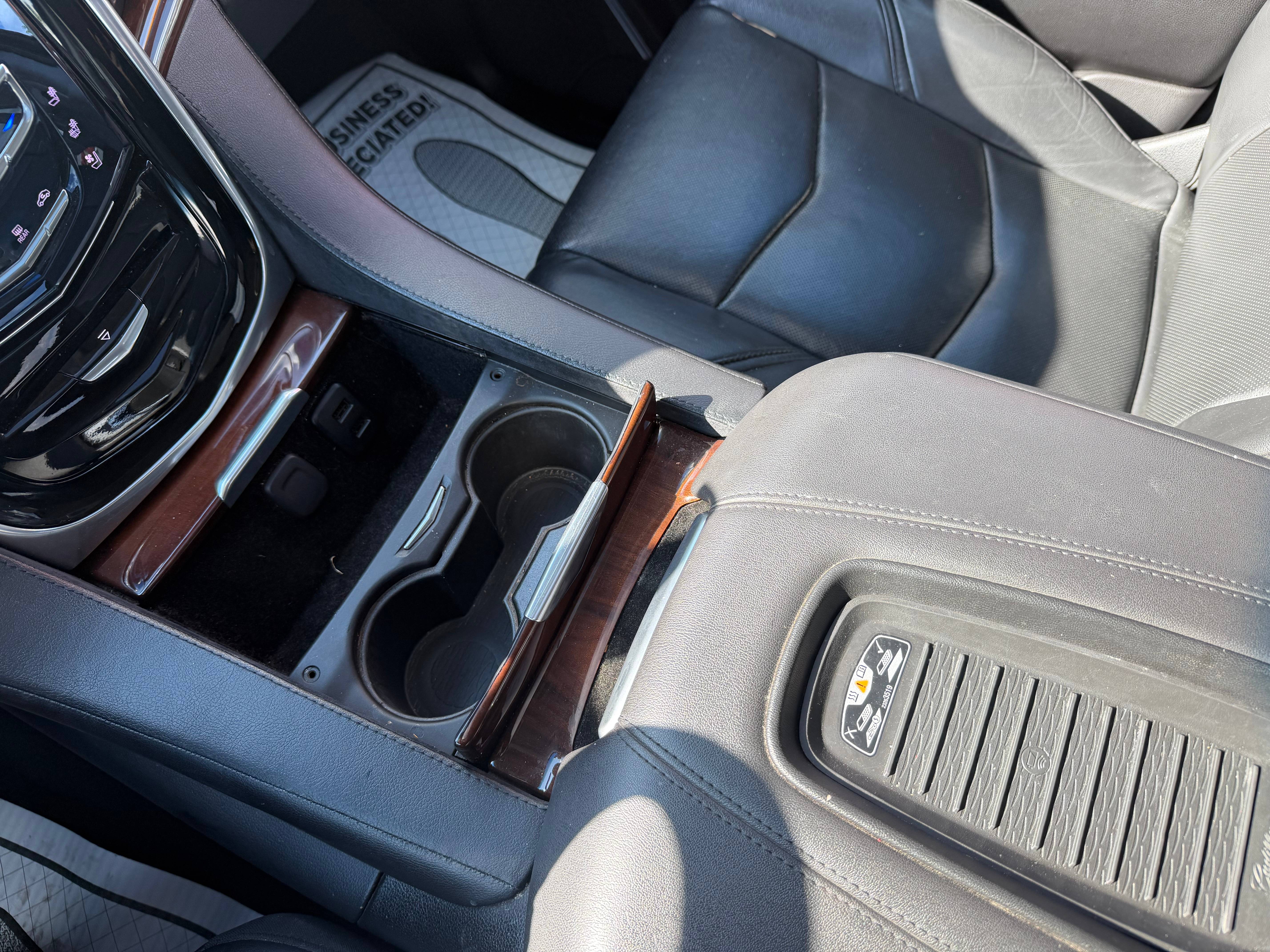 2019 Cadillac Escalade Luxury - Photo 17