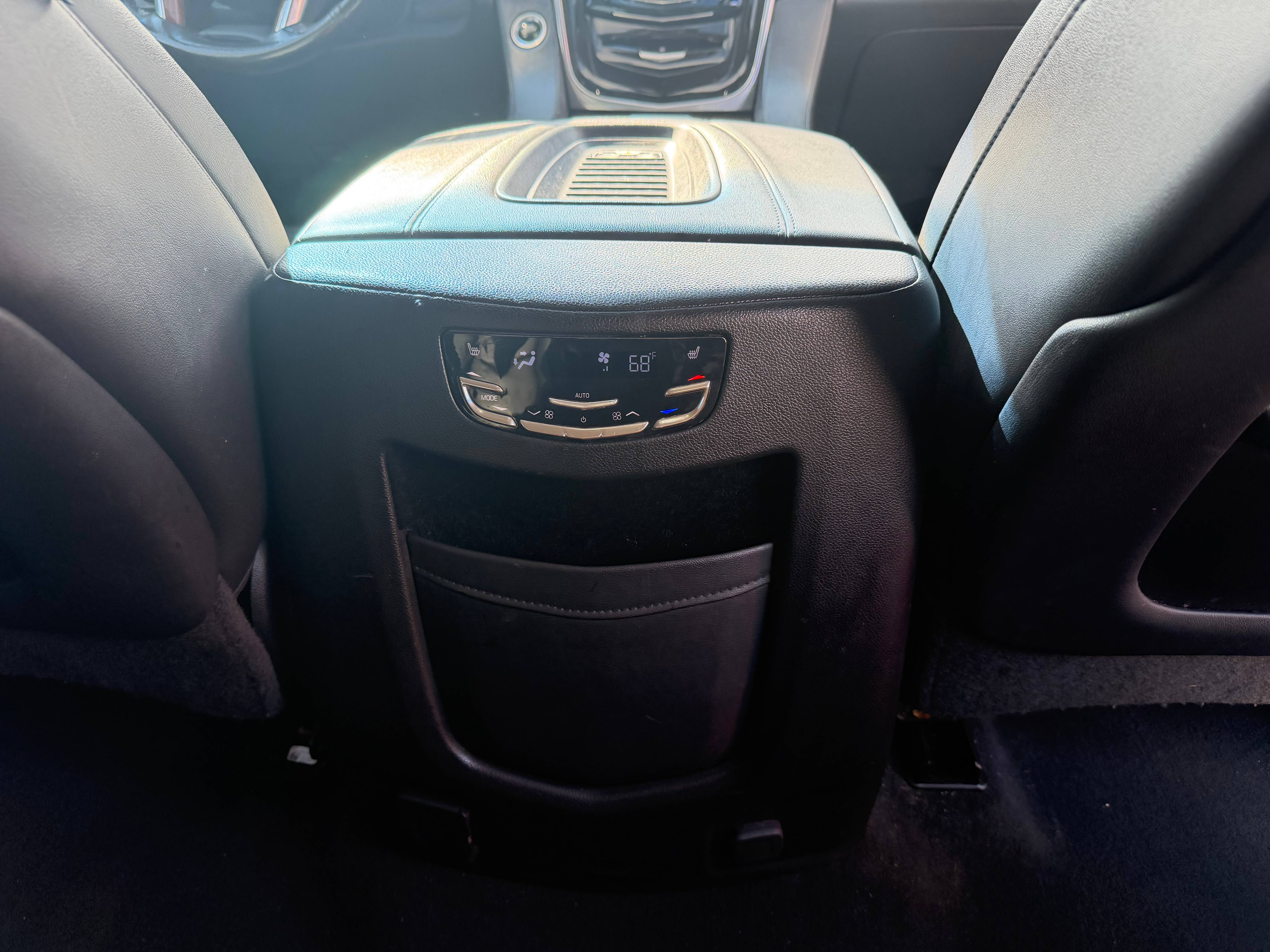 2019 Cadillac Escalade Luxury - Photo 24