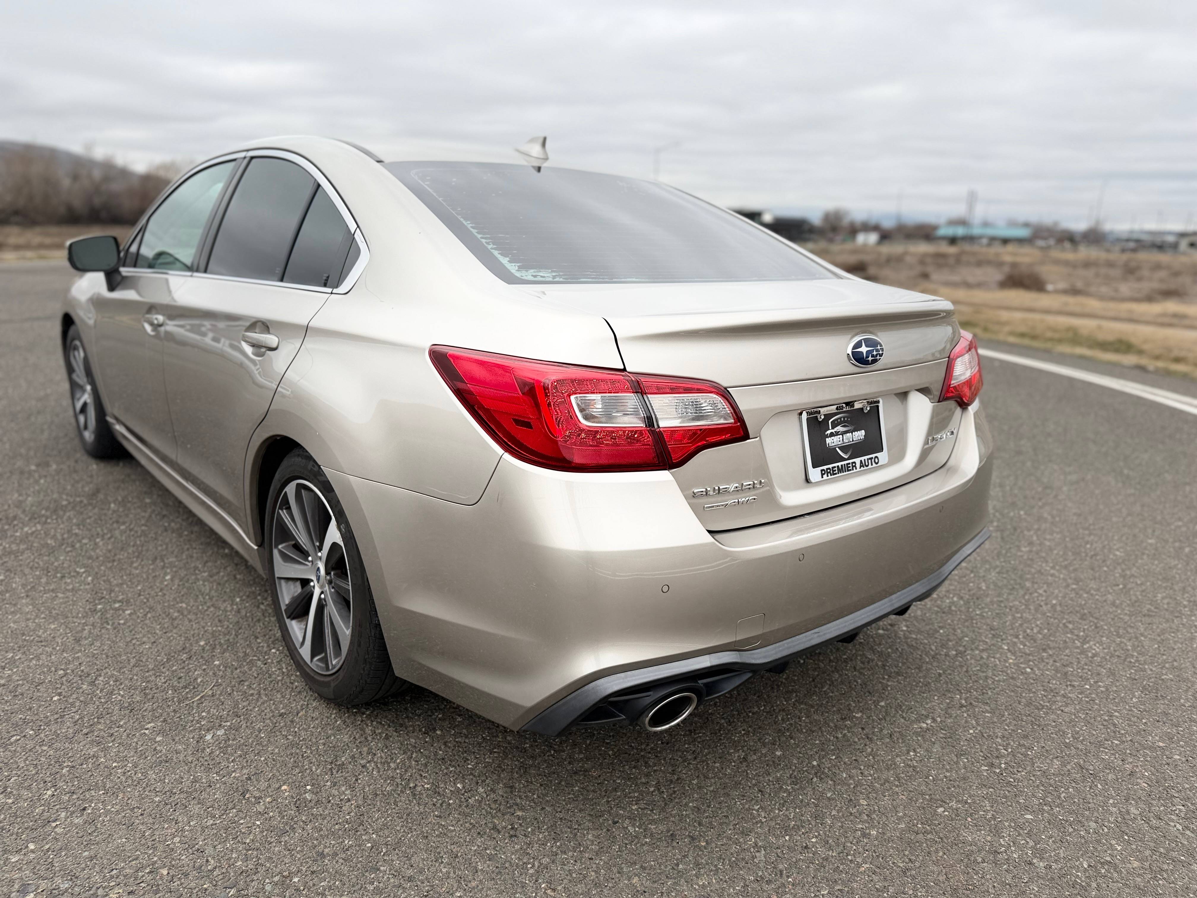 2019 Subaru Legacy Limited - Photo 6