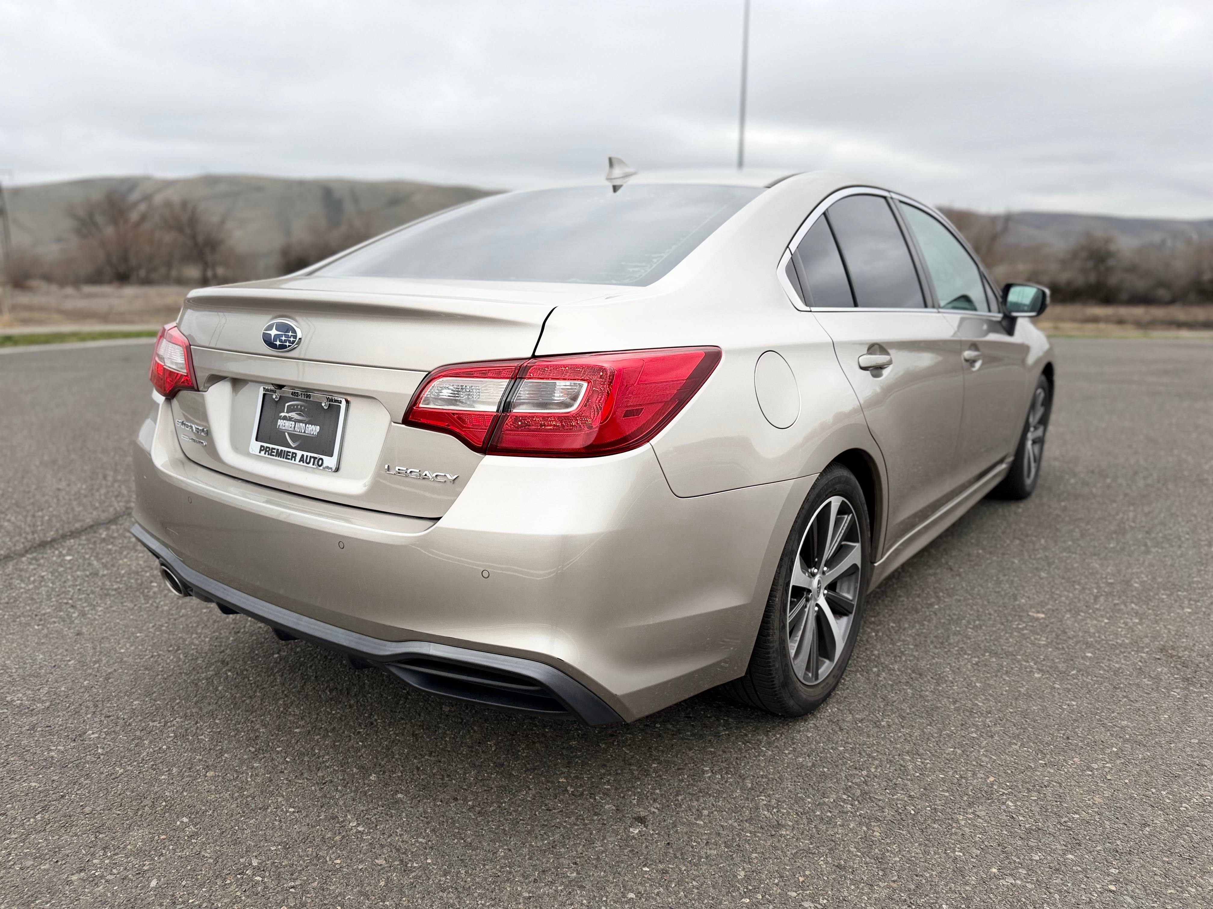 2019 Subaru Legacy Limited - Photo 7