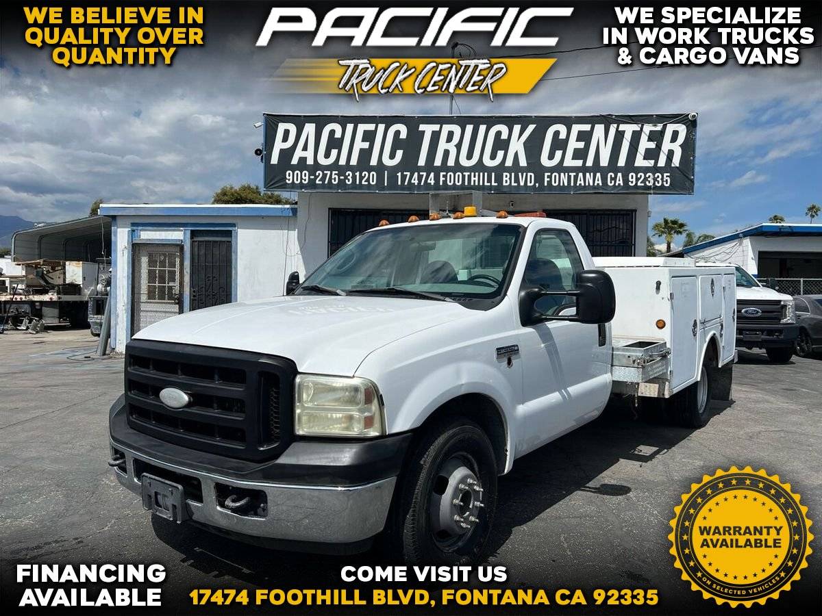 2006 Ford F-350 Super Duty Chassis Cab XLT