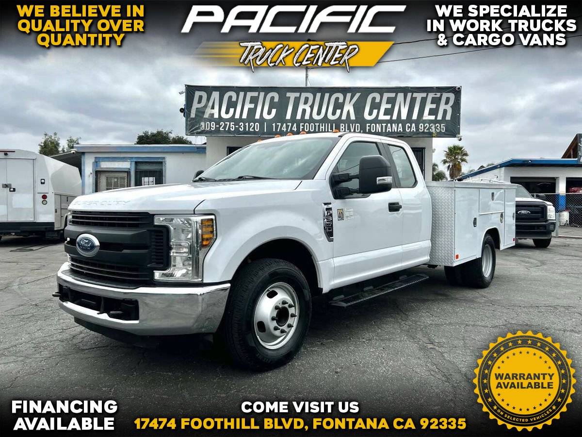 2018 Ford F-350 Super Duty Chassis Cab