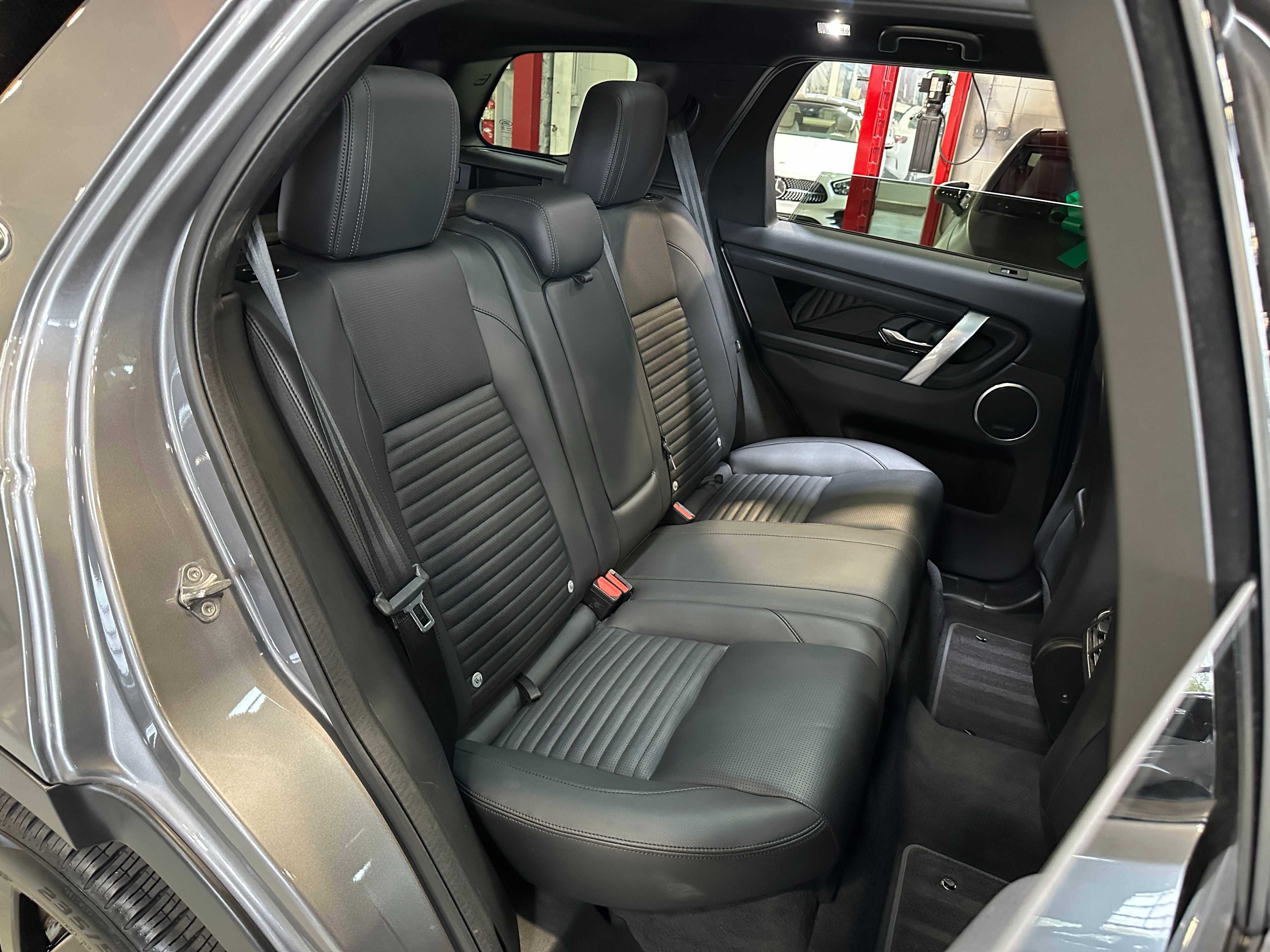 2023 Land Rover Discovery Sport SE - Photo 27