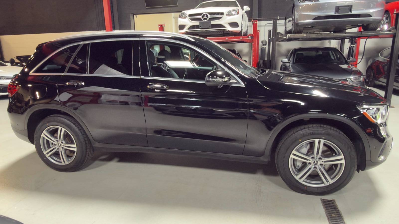 2022 Mercedes-Benz GLC GLC300 - Photo 10