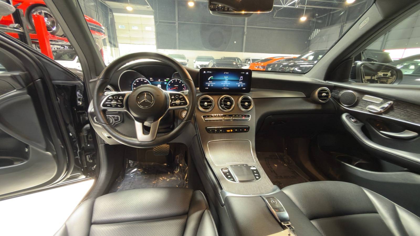 2022 Mercedes-Benz GLC GLC300 - Photo 15