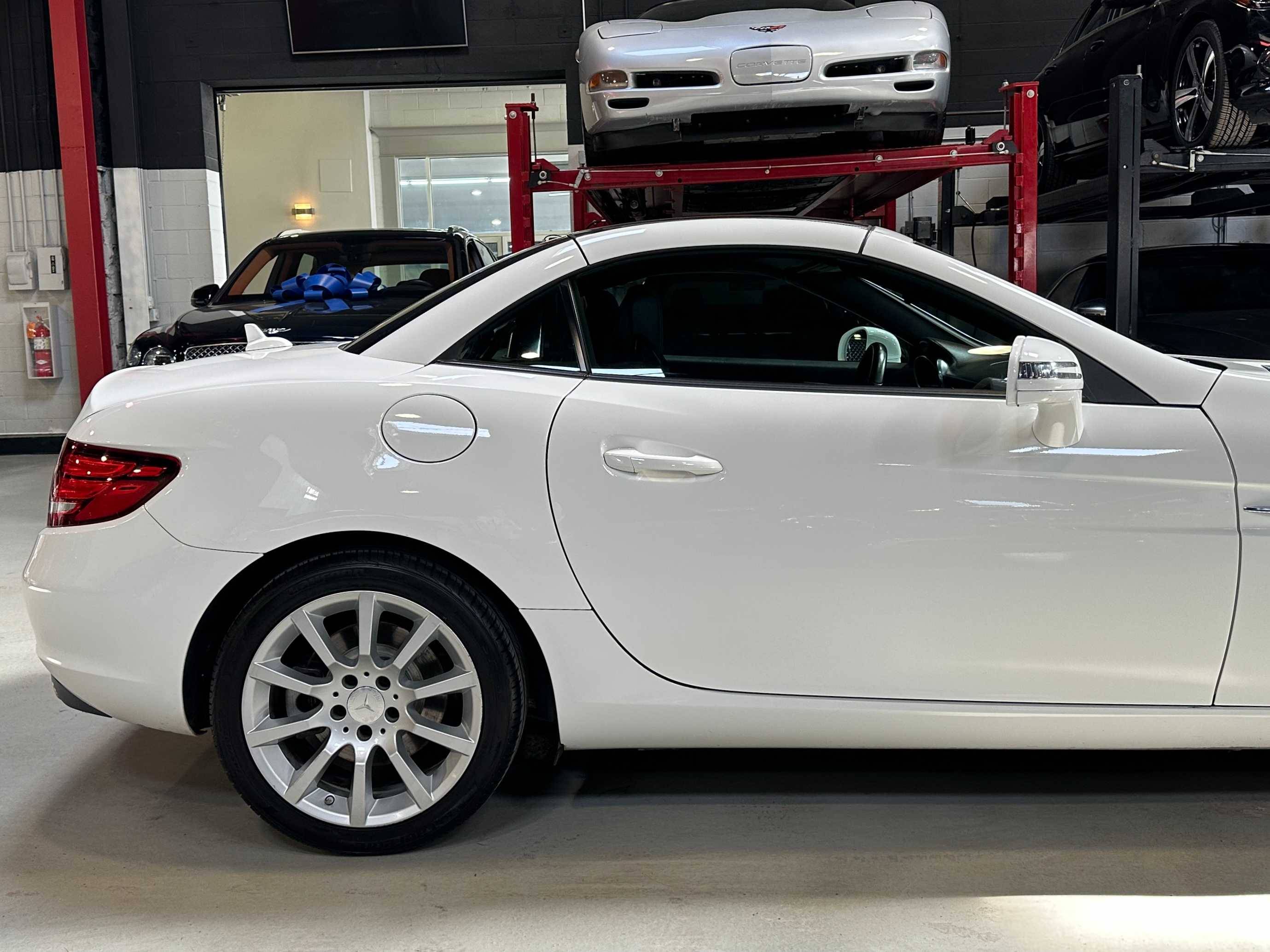 2017 Mercedes-Benz SLC Roadster SLC300 - Photo 9