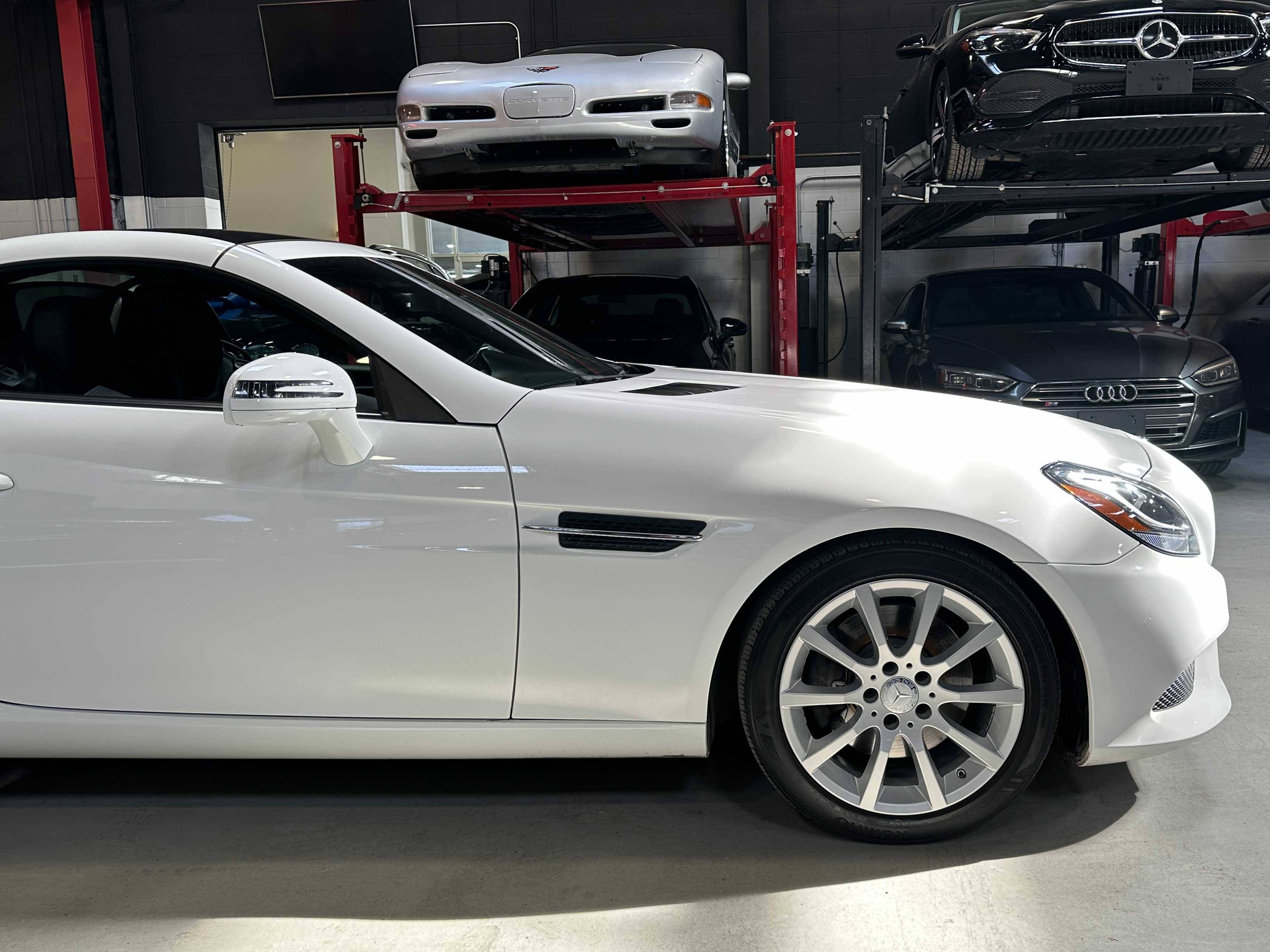 2017 Mercedes-Benz SLC Roadster SLC300 - Photo 11