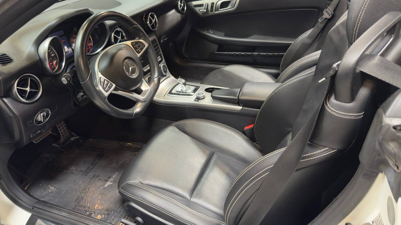 2017 Mercedes-Benz SLC Roadster SLC300 - Photo 17