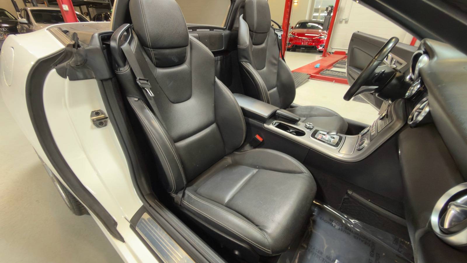 2017 Mercedes-Benz SLC Roadster SLC300 - Photo 26