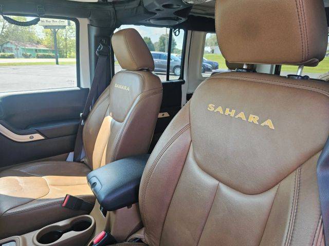 2014 Jeep Wrangler Unlimited Sahara - Photo 10