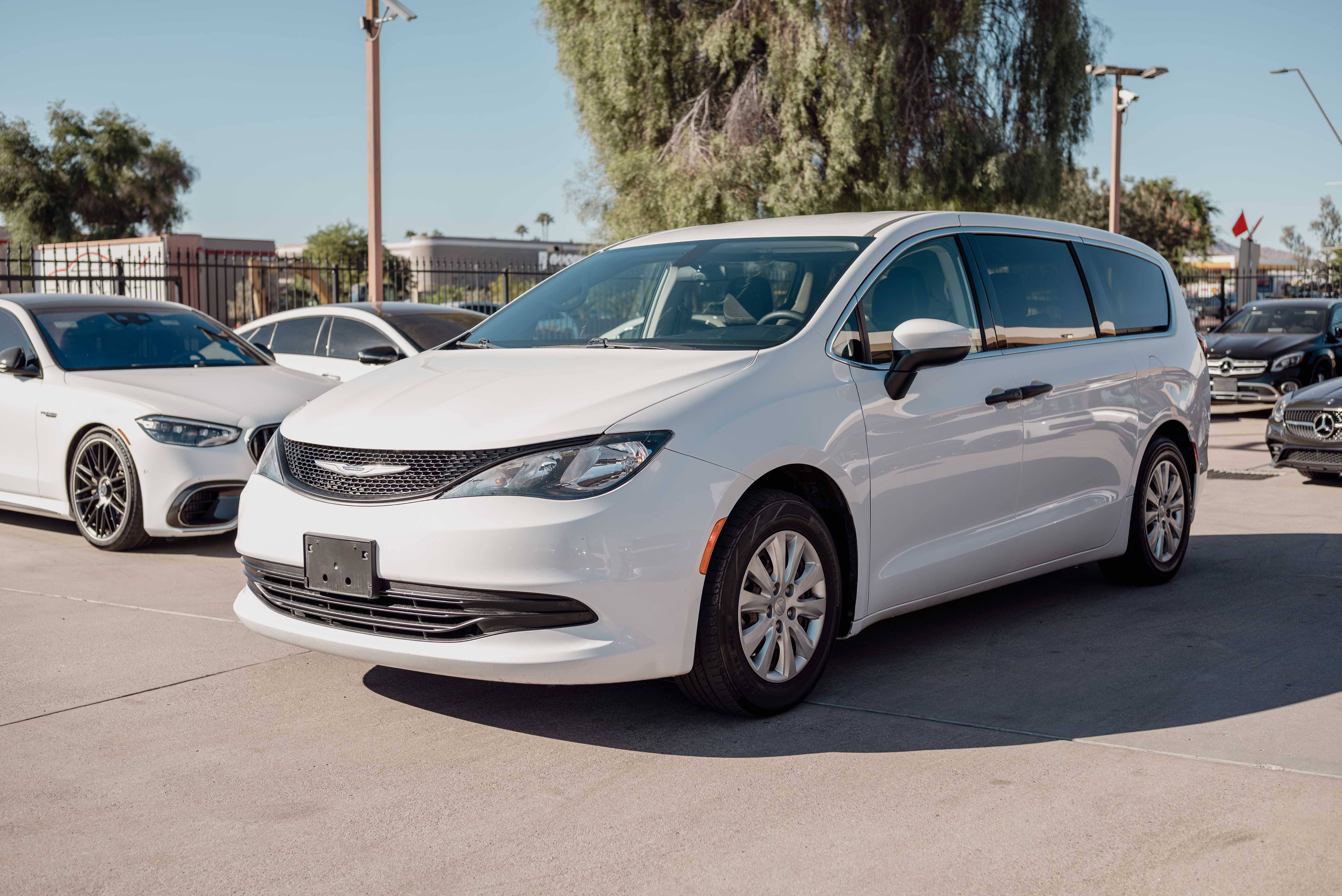 2022 Chrysler Voyager