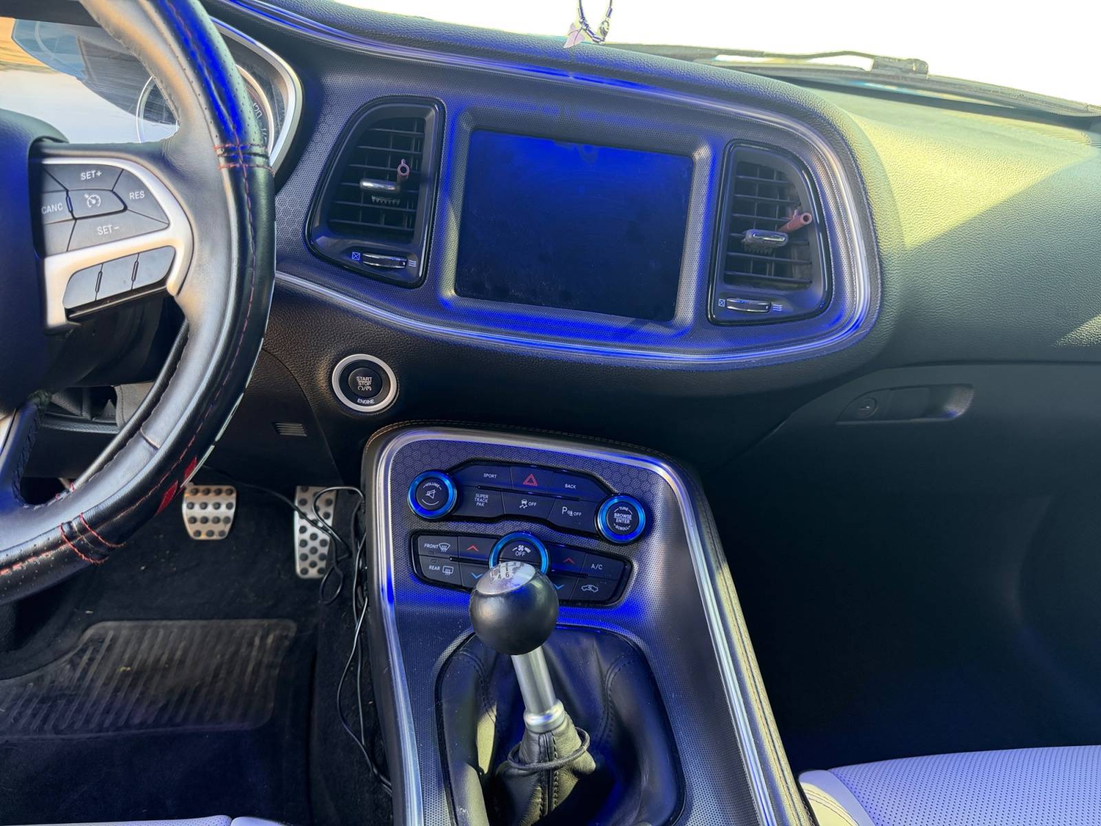 2015 Dodge Challenger R/T - Photo 12