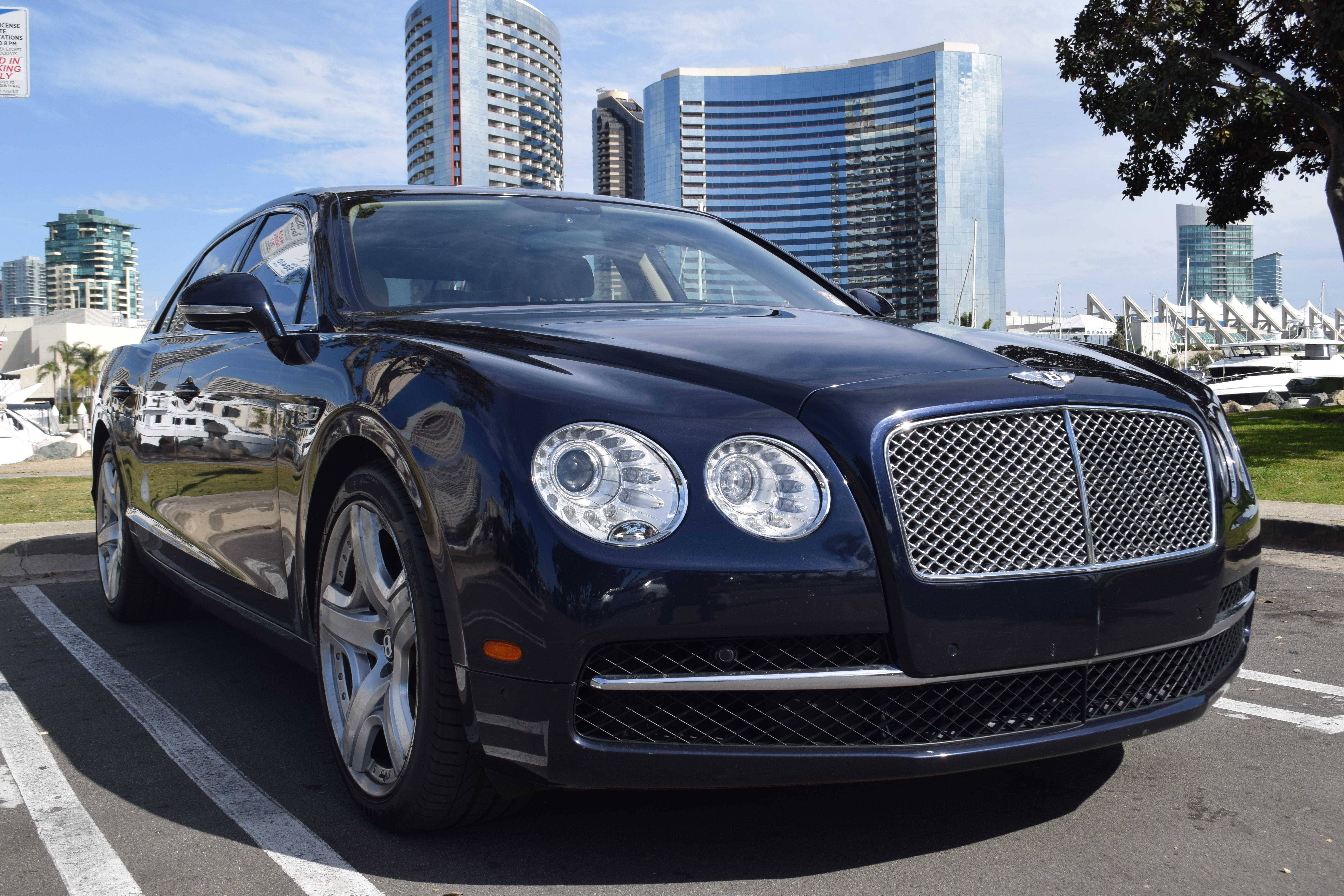 2015 Bentley Flying Spur Base