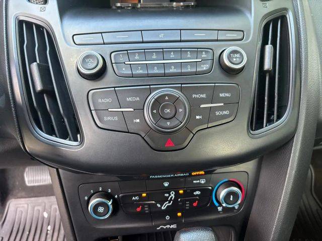 2018 Ford Focus SE - Photo 20