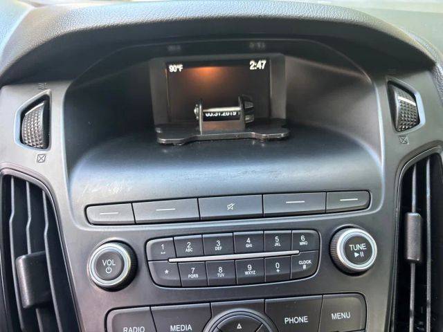 2018 Ford Focus SE - Photo 19