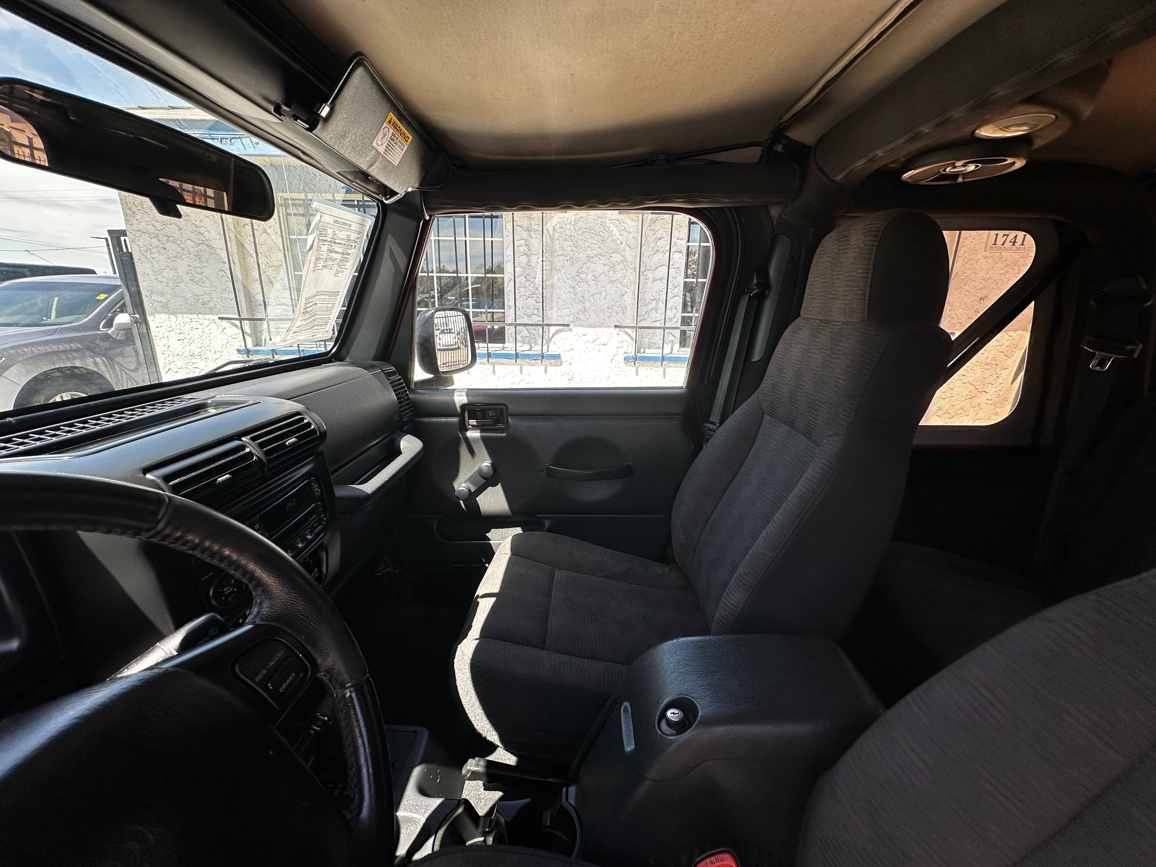 2004 Jeep Wrangler SPORT - Photo 9