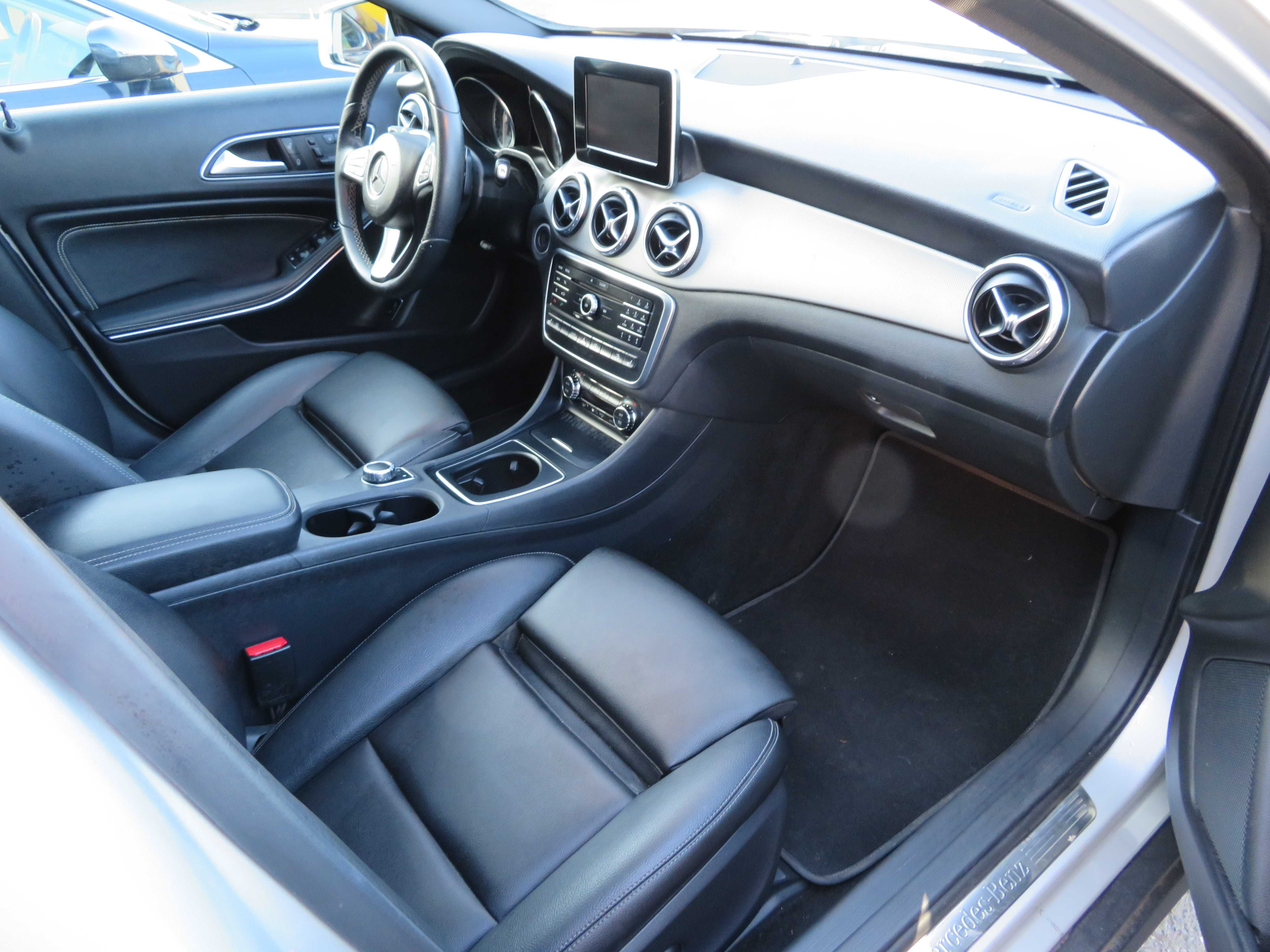 2017 Mercedes-Benz GLA-Class GLA250 - Photo 13