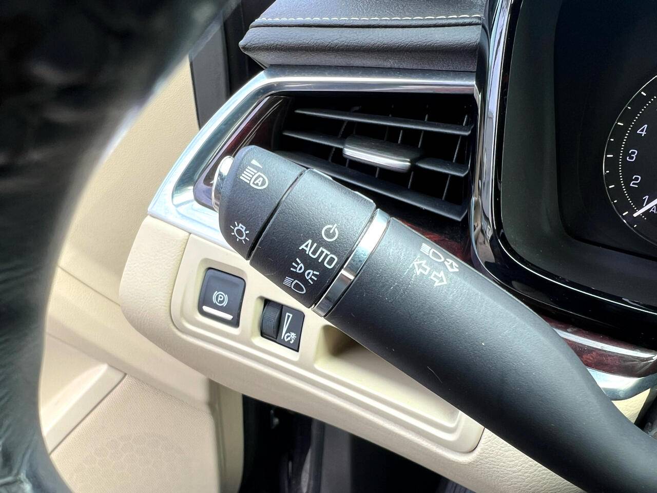 2018 Cadillac XT5 Luxury - Photo 31